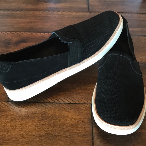 vionic perforated slip on sneaker